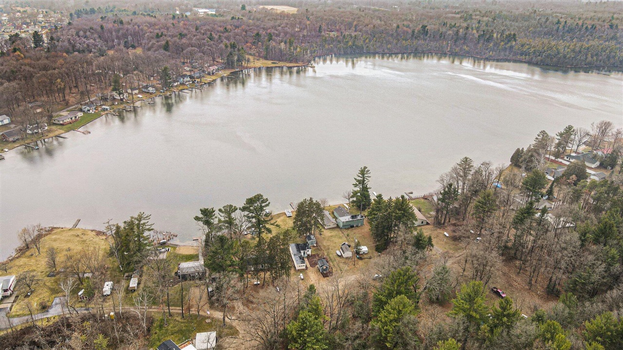 1388 Vining Road, Greenville, MI, 48838-9283