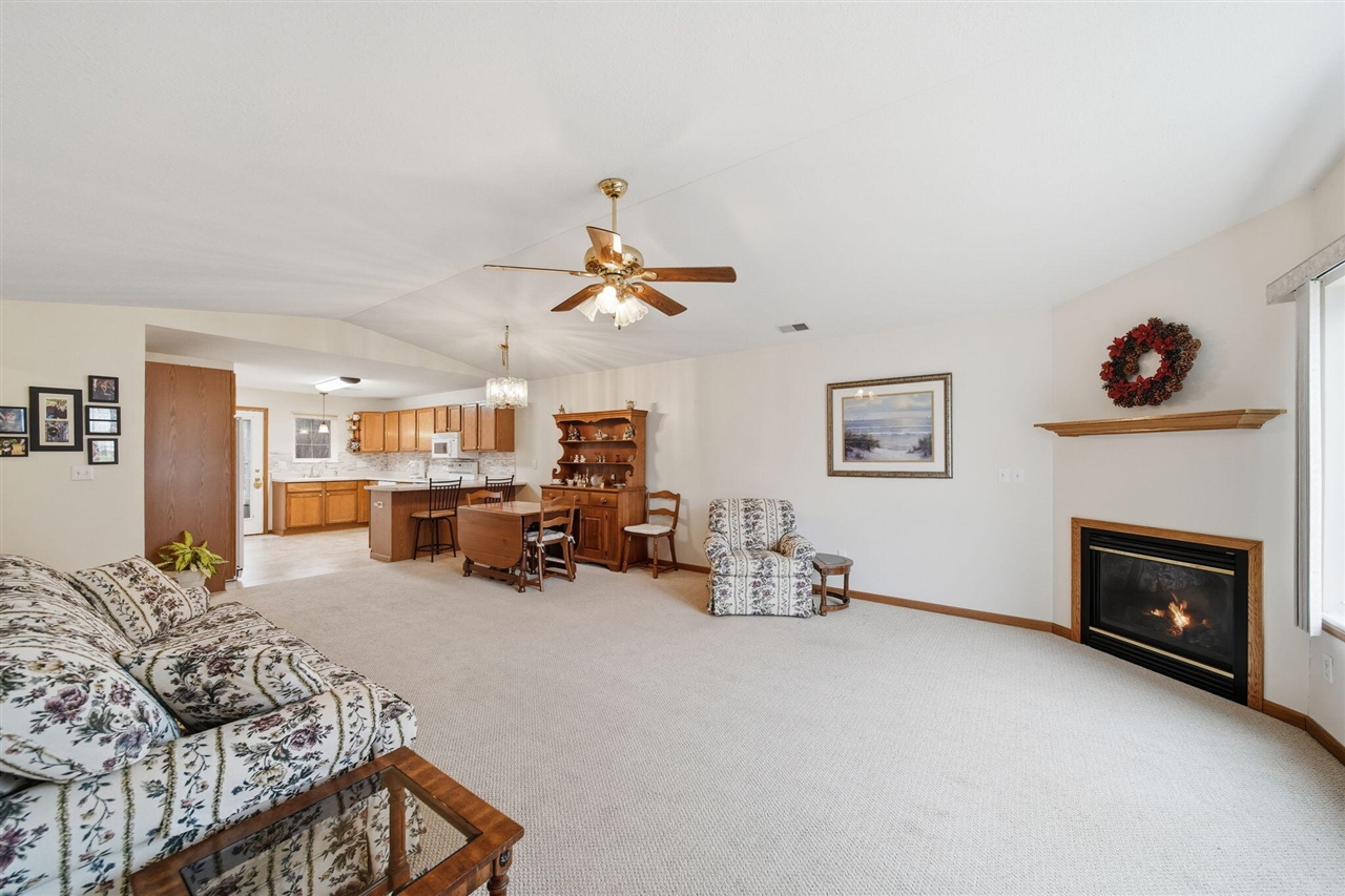 1702 Lakewood Drive UNIT&nbsp;B, Adrian, MI, 49221-4627