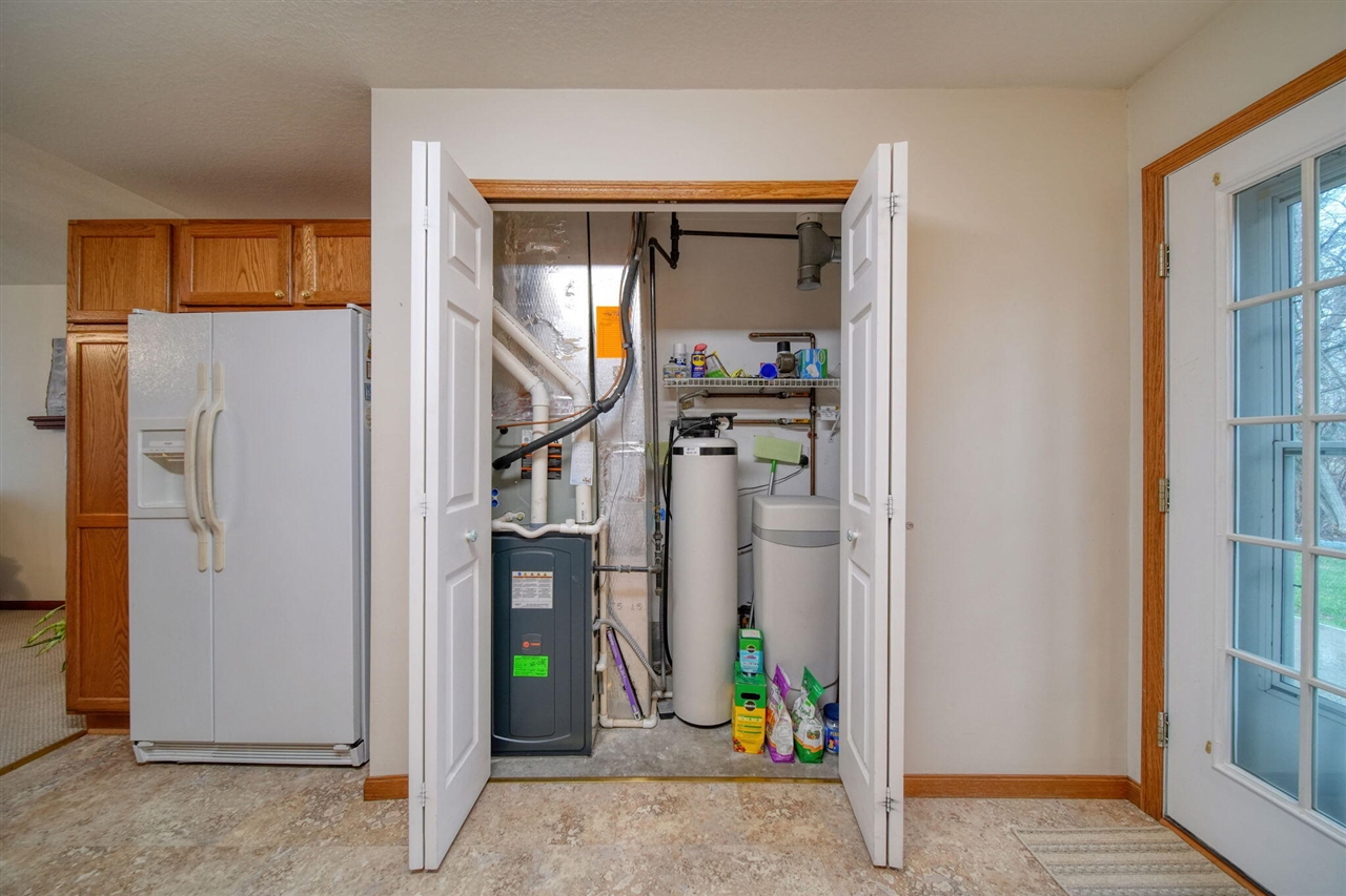 1702 Lakewood Drive UNIT&nbsp;B, Adrian, MI, 49221-4627