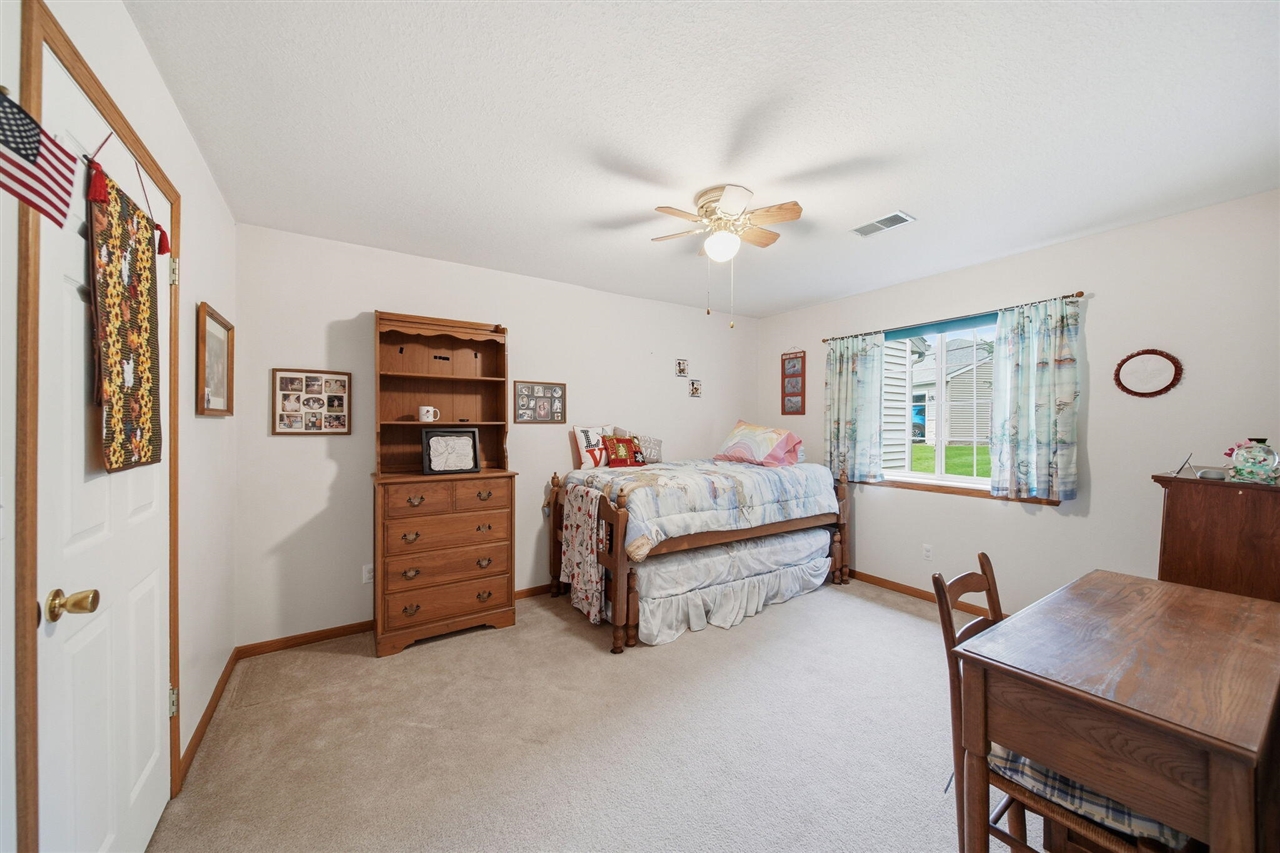 1702 Lakewood Drive UNIT&nbsp;B, Adrian, MI, 49221-4627