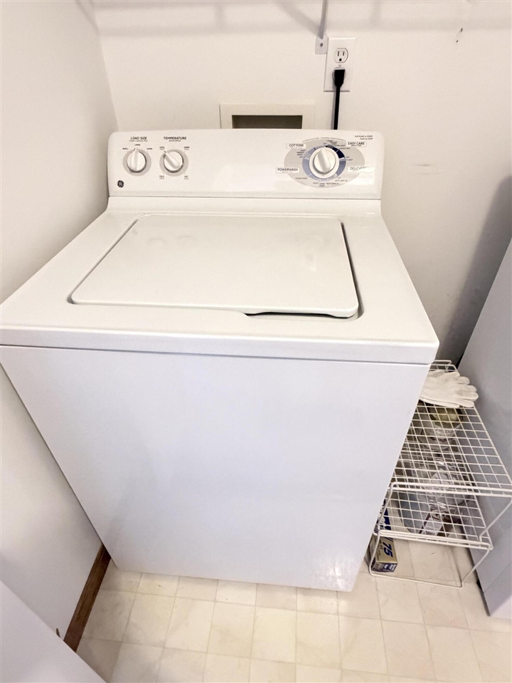 1702 Lakewood Drive UNIT&nbsp;B, Adrian, MI, 49221-4627