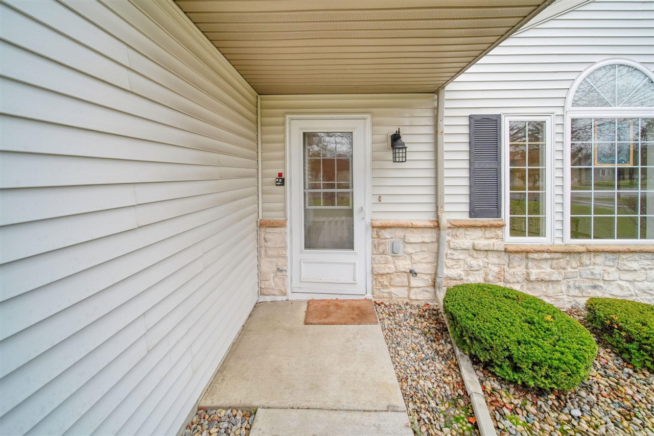 1702 Lakewood Drive UNIT&nbsp;B, Adrian, MI, 49221-4627