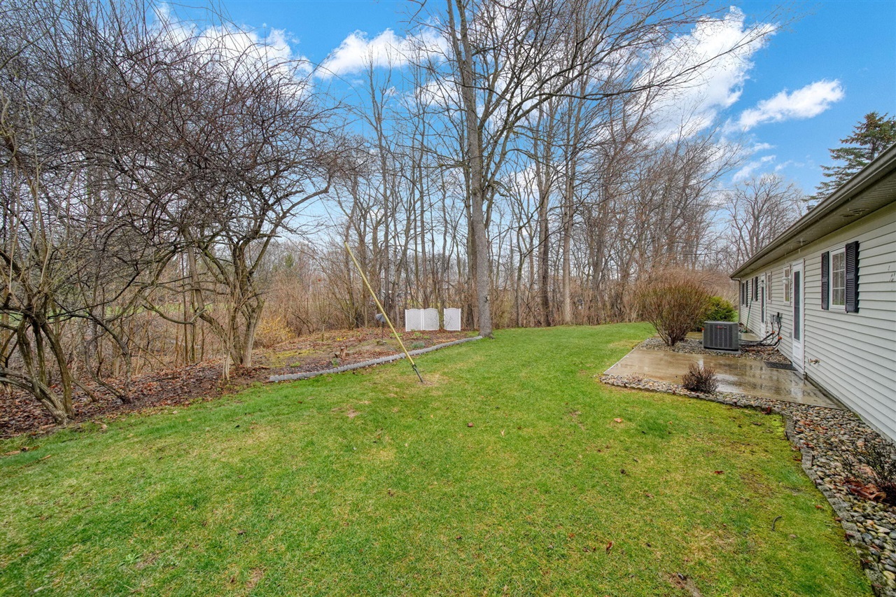 1702 Lakewood Drive UNIT&nbsp;B, Adrian, MI, 49221-4627