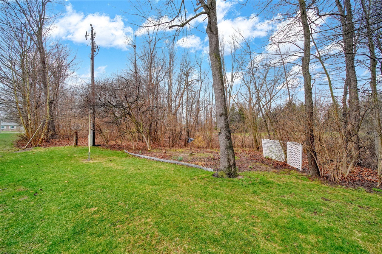 1702 Lakewood Drive UNIT&nbsp;B, Adrian, MI, 49221-4627