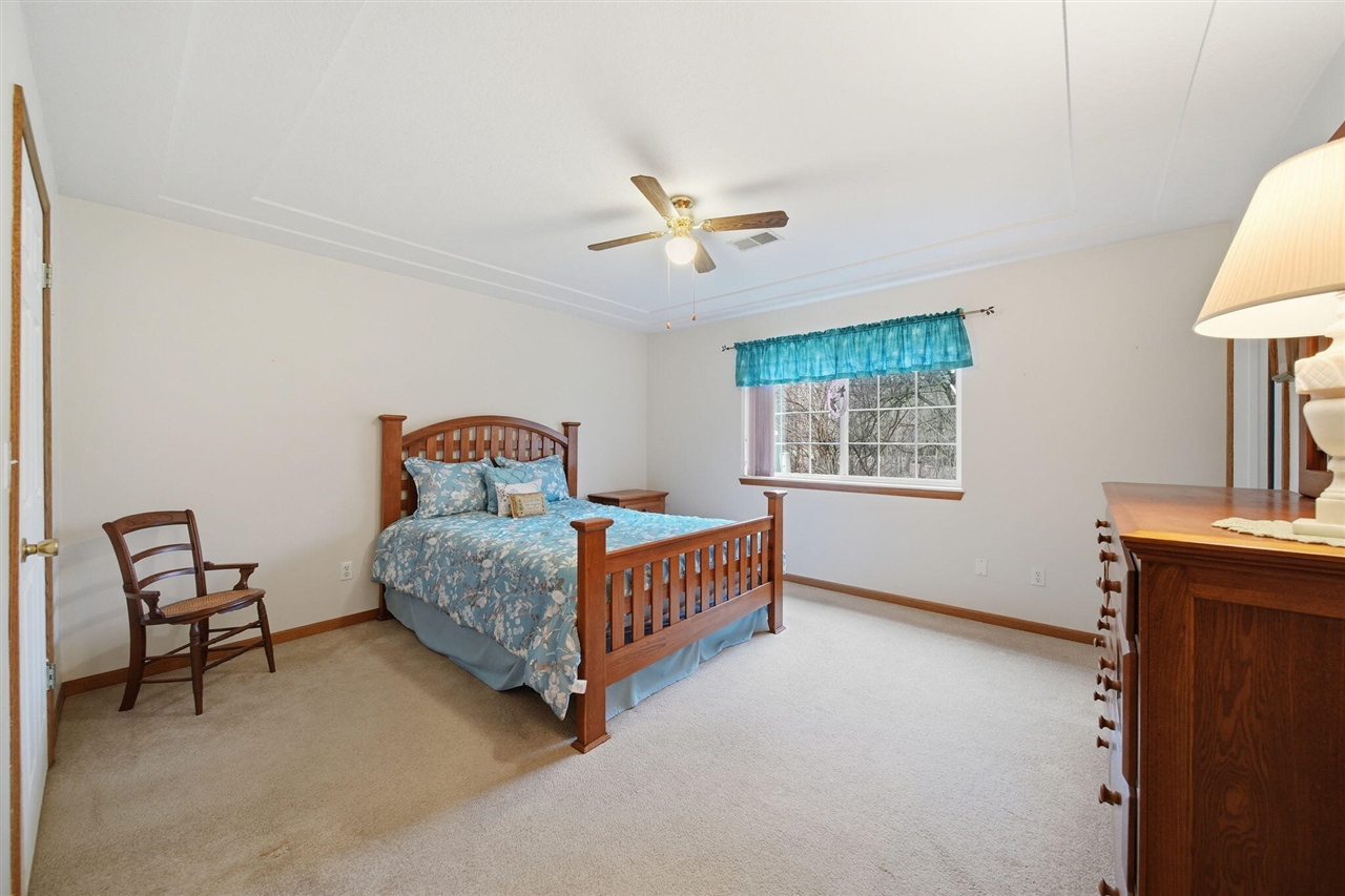 1702 Lakewood Drive UNIT&nbsp;B, Adrian, MI, 49221-4627