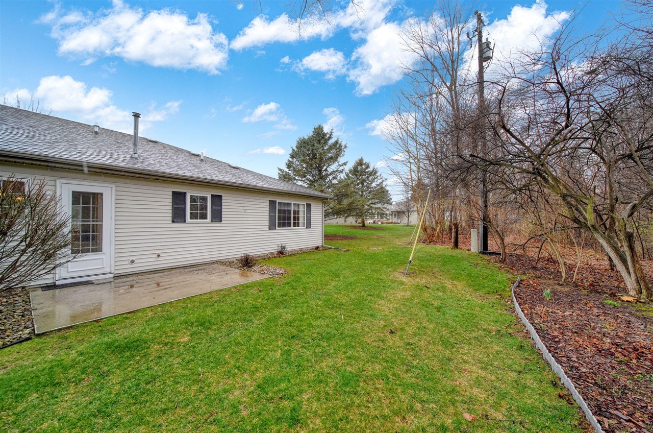 1702 Lakewood Drive UNIT&nbsp;B, Adrian, MI, 49221-4627