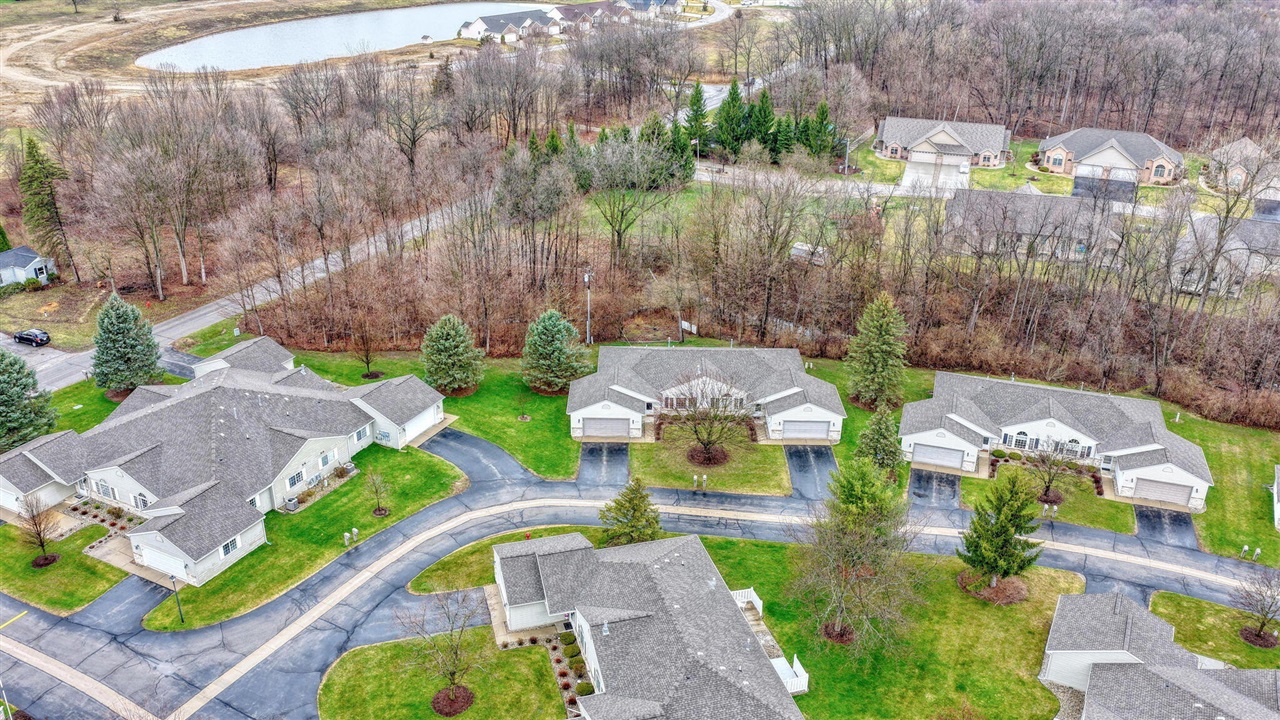 1702 Lakewood Drive UNIT&nbsp;B, Adrian, MI, 49221-4627