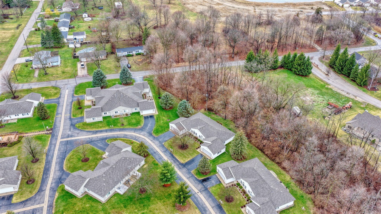 1702 Lakewood Drive UNIT&nbsp;B, Adrian, MI, 49221-4627