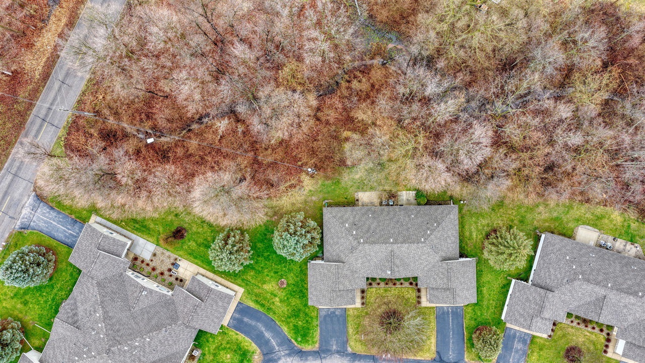 1702 Lakewood Drive UNIT&nbsp;B, Adrian, MI, 49221-4627