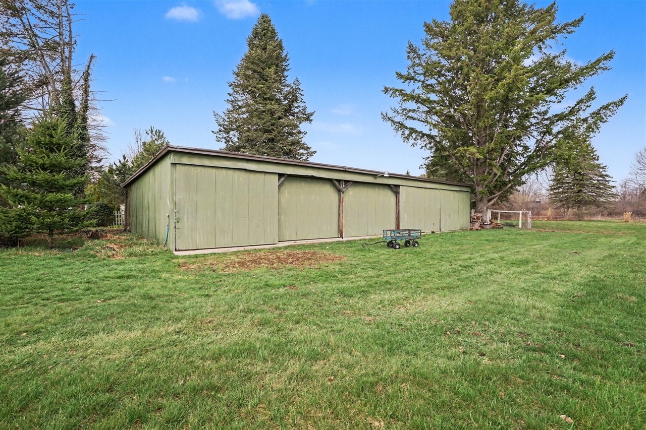 1719 66th Street, Fennville, MI, 49408-9745