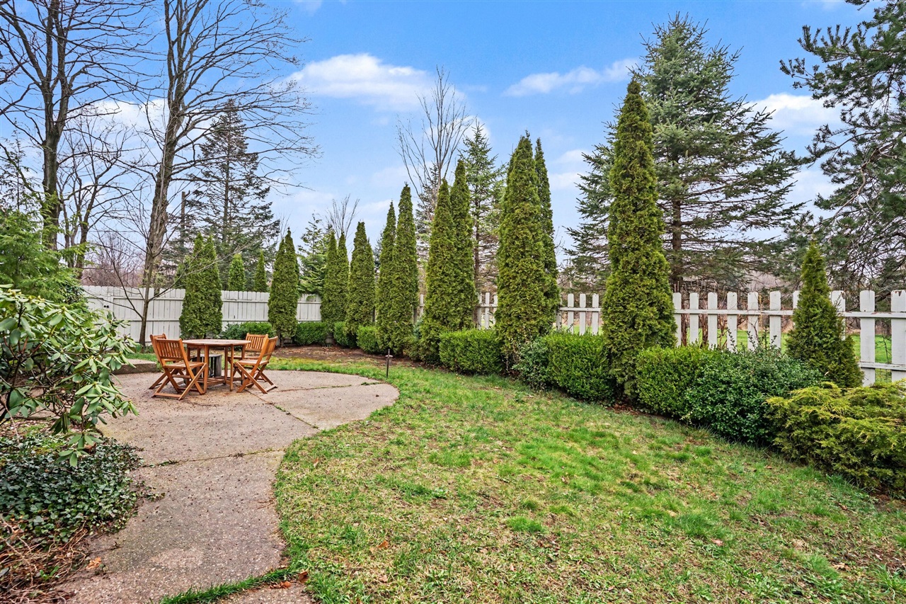 1719 66th Street, Fennville, MI, 49408-9745