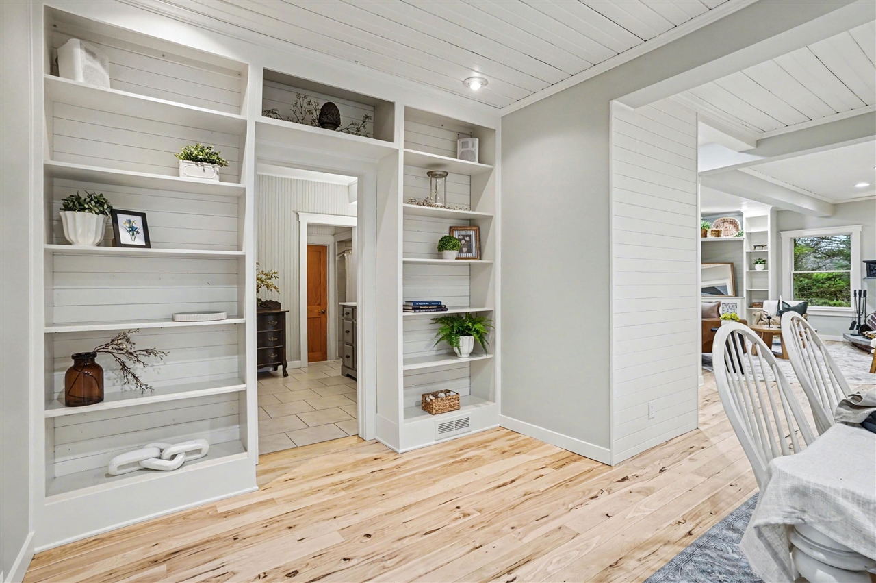 1719 66th Street, Fennville, MI, 49408-9745