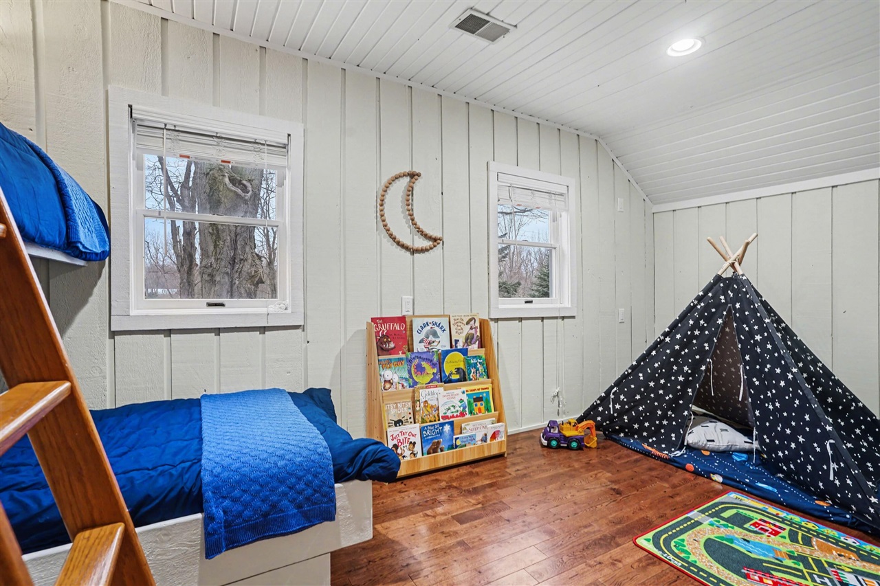 1719 66th Street, Fennville, MI, 49408-9745