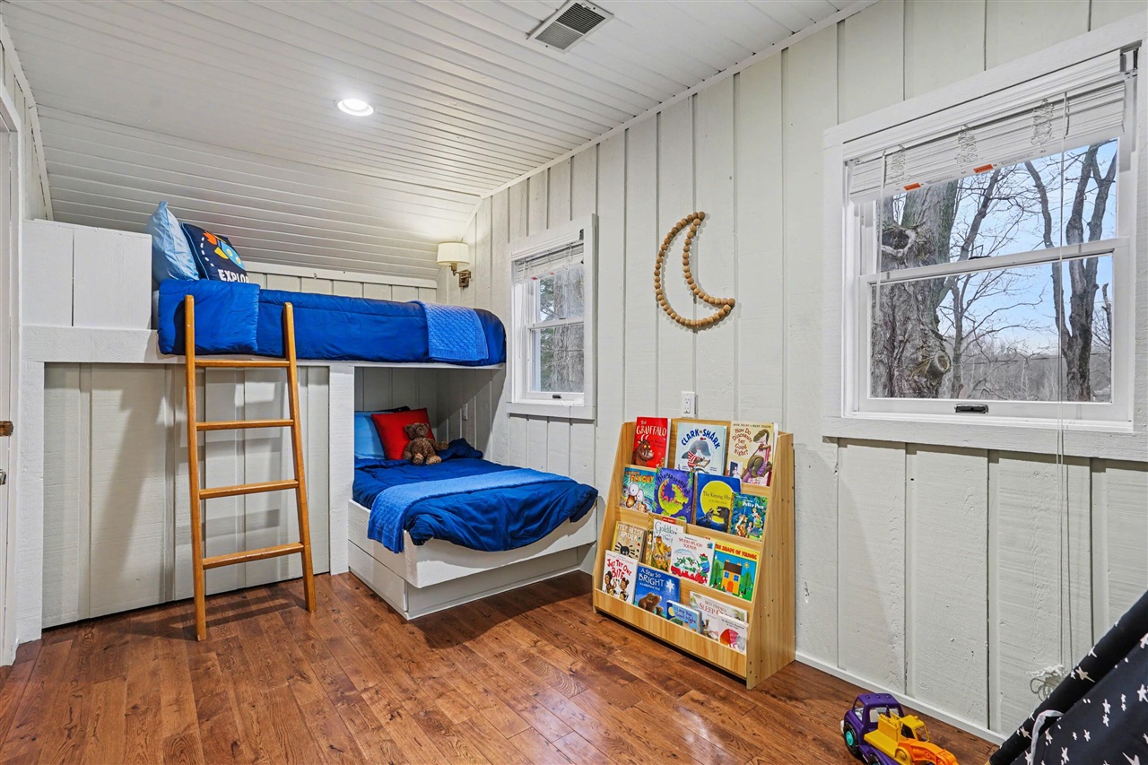 1719 66th Street, Fennville, MI, 49408-9745