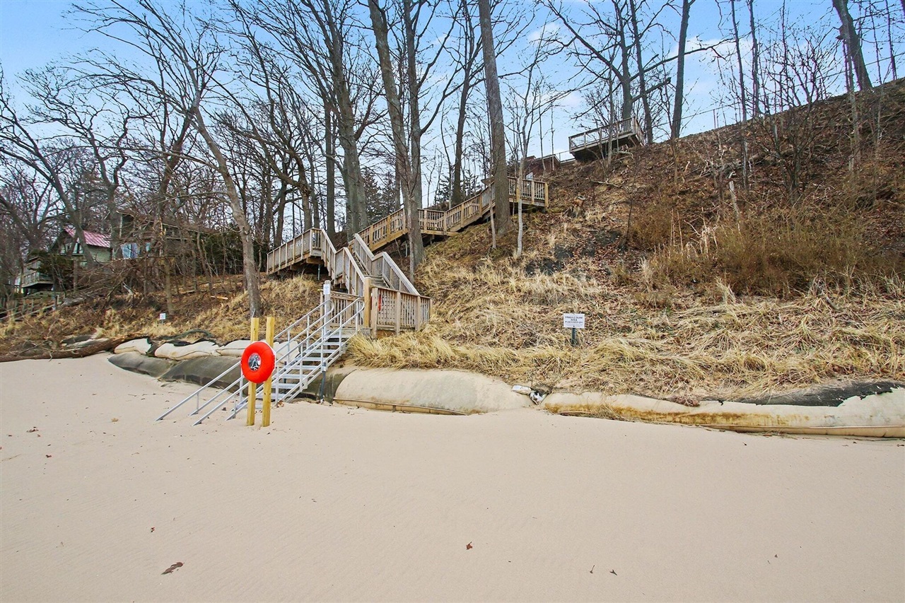 3048 Park Drive, Douglas, MI, 49406-5143