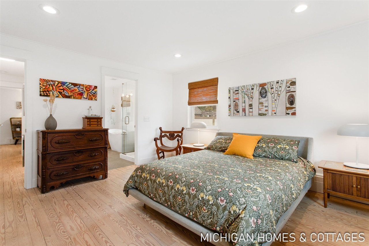 141 E 26th Street, Holland, MI, 49423-5103