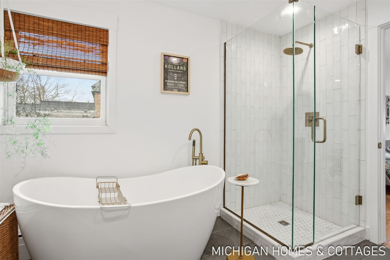 141 E 26th Street, Holland, MI, 49423-5103