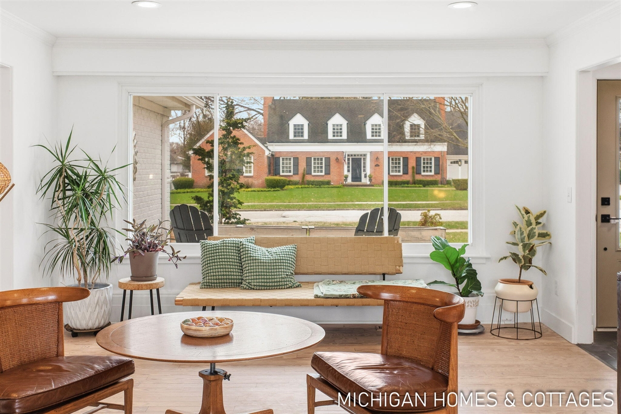 141 E 26th Street, Holland, MI, 49423-5103