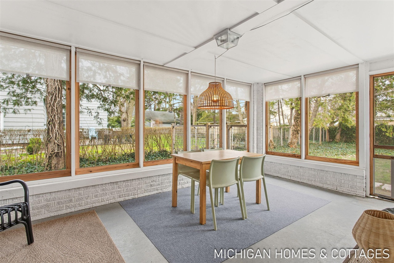 141 E 26th Street, Holland, MI, 49423-5103