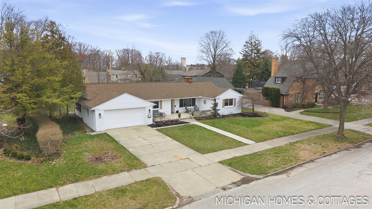 141 E 26th Street, Holland, MI, 49423-5103