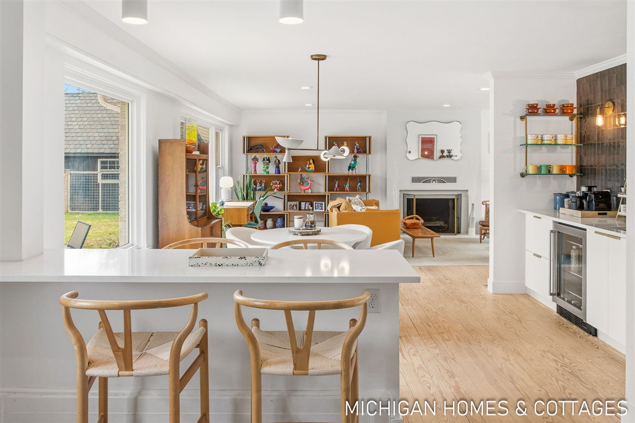 141 E 26th Street, Holland, MI, 49423-5103