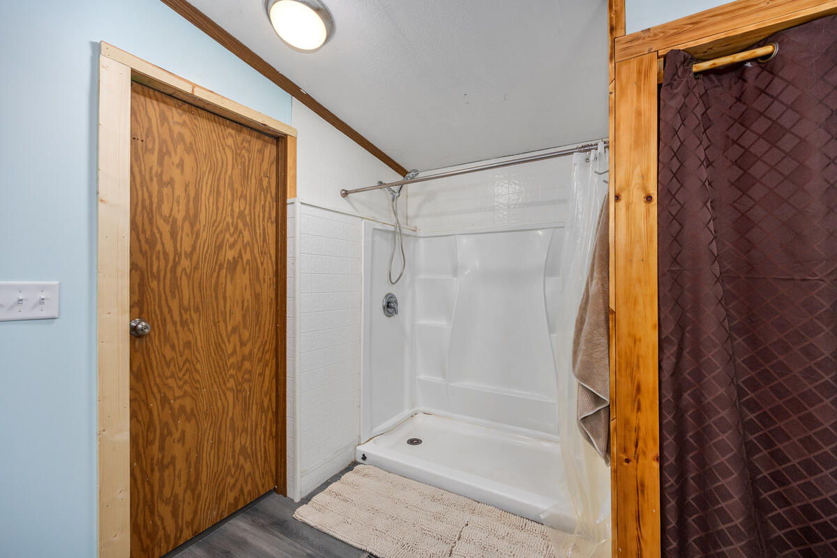 1825 34th Street, Allegan, MI, 49010-8604