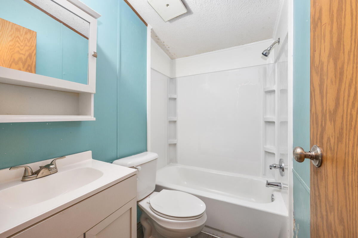 1825 34th Street, Allegan, MI, 49010-8604