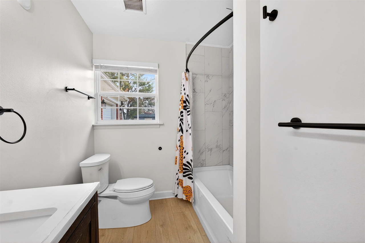 23245 Tuck Road, Farmington Hills, MI, 48336