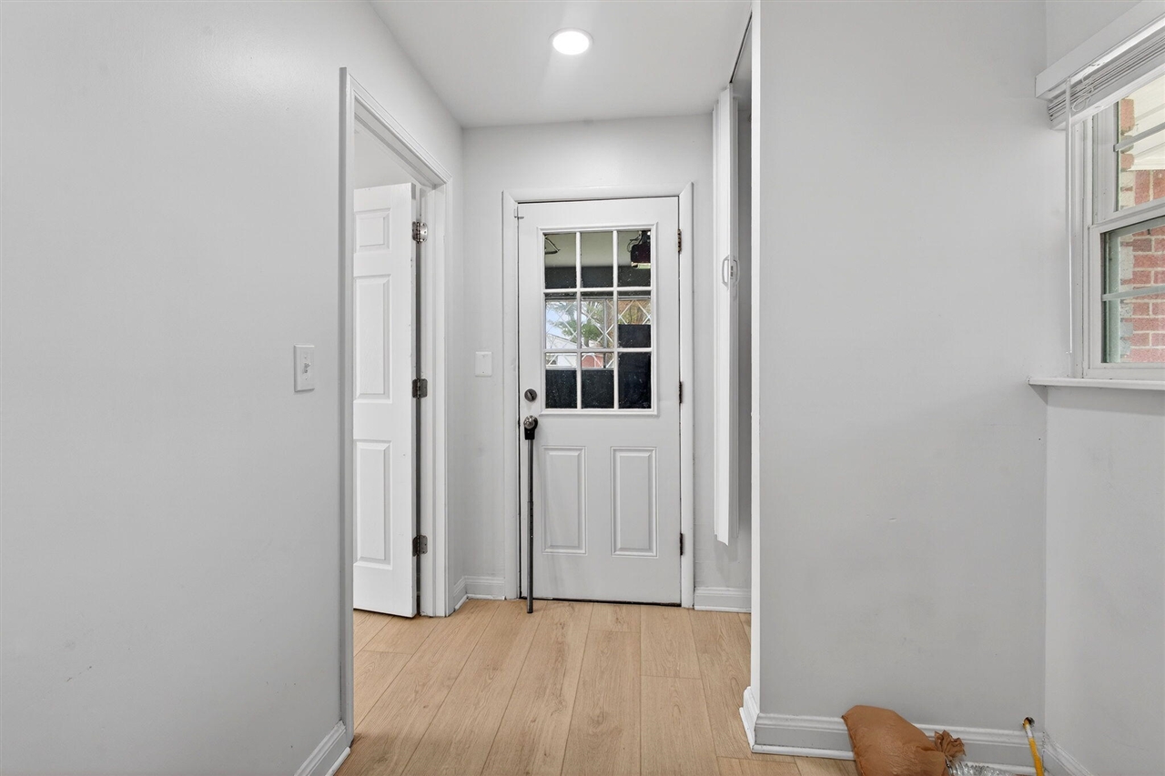 23245 Tuck Road, Farmington Hills, MI, 48336