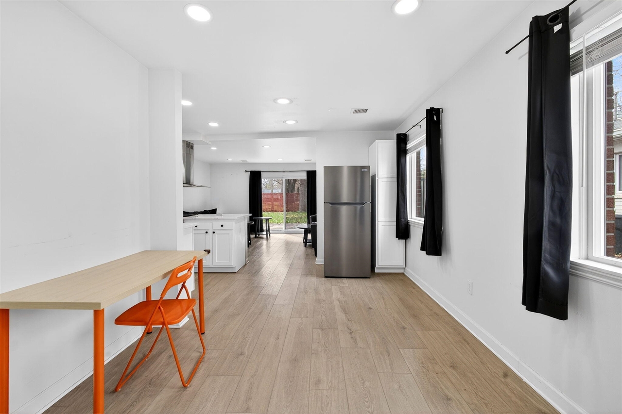 23245 Tuck Road, Farmington Hills, MI, 48336