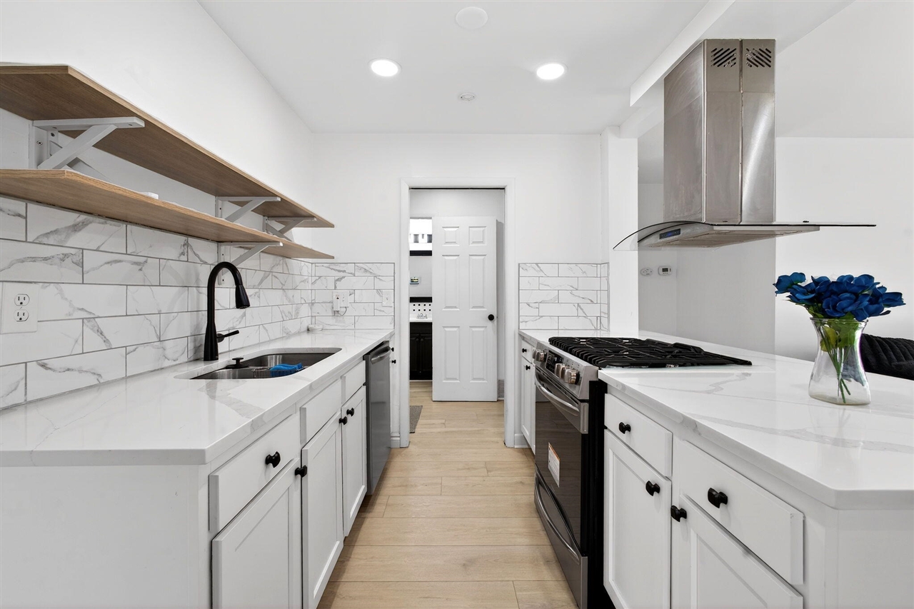 23245 Tuck Road, Farmington Hills, MI, 48336