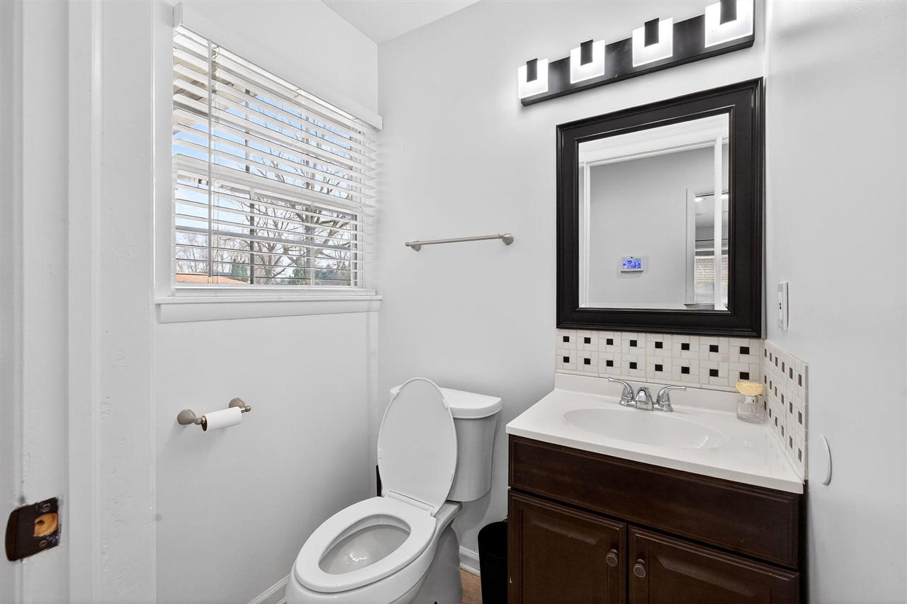 23245 Tuck Road, Farmington Hills, MI, 48336