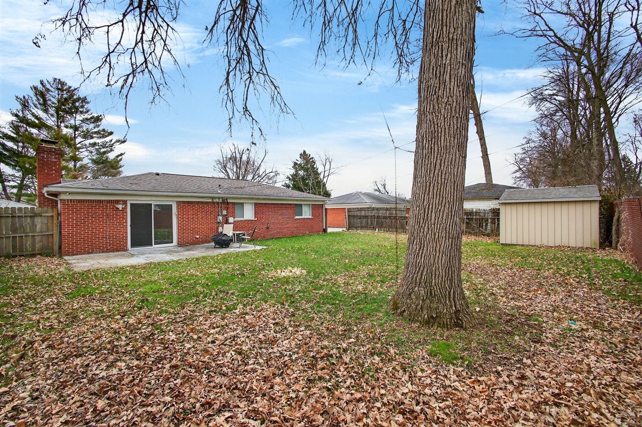 23245 Tuck Road, Farmington Hills, MI, 48336