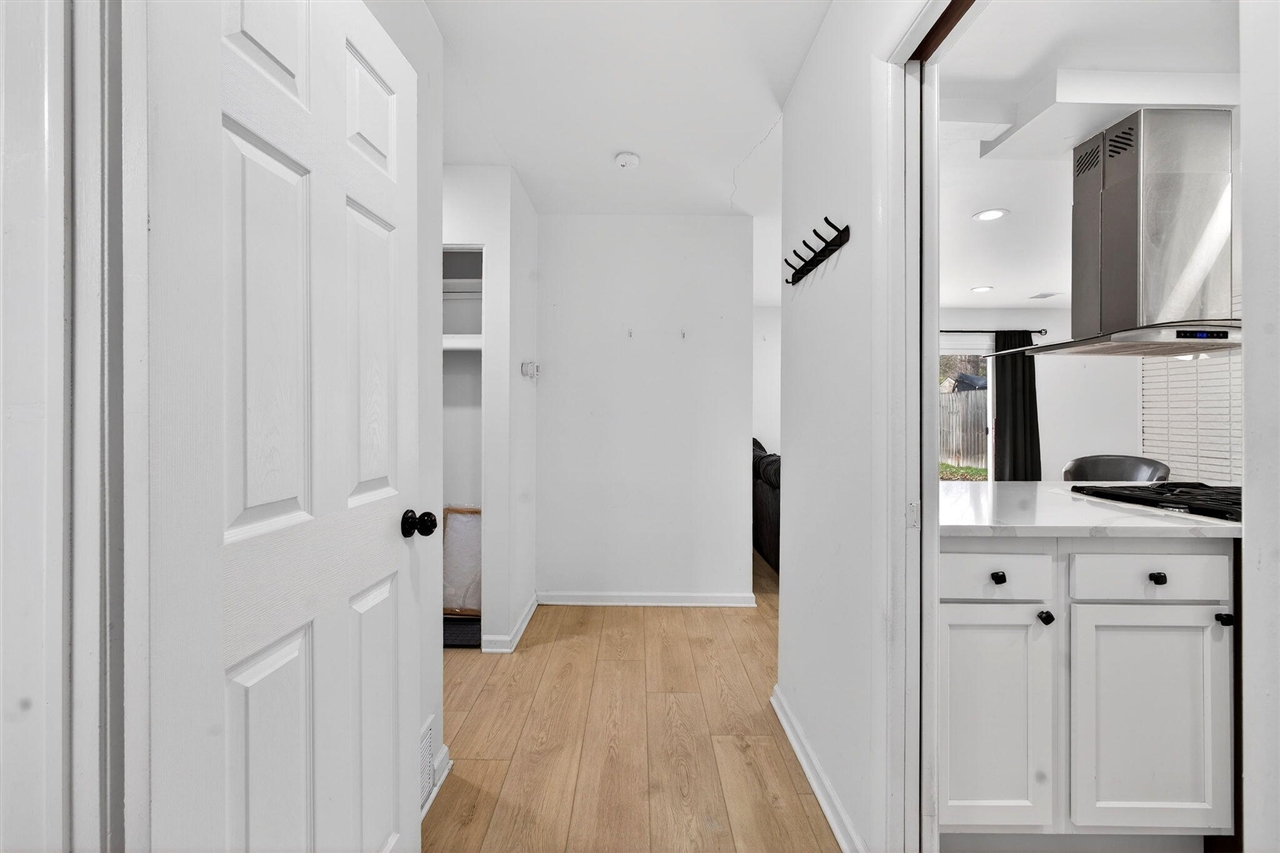 23245 Tuck Road, Farmington Hills, MI, 48336