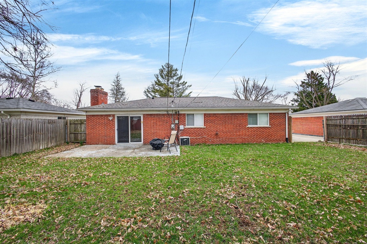 23245 Tuck Road, Farmington Hills, MI, 48336