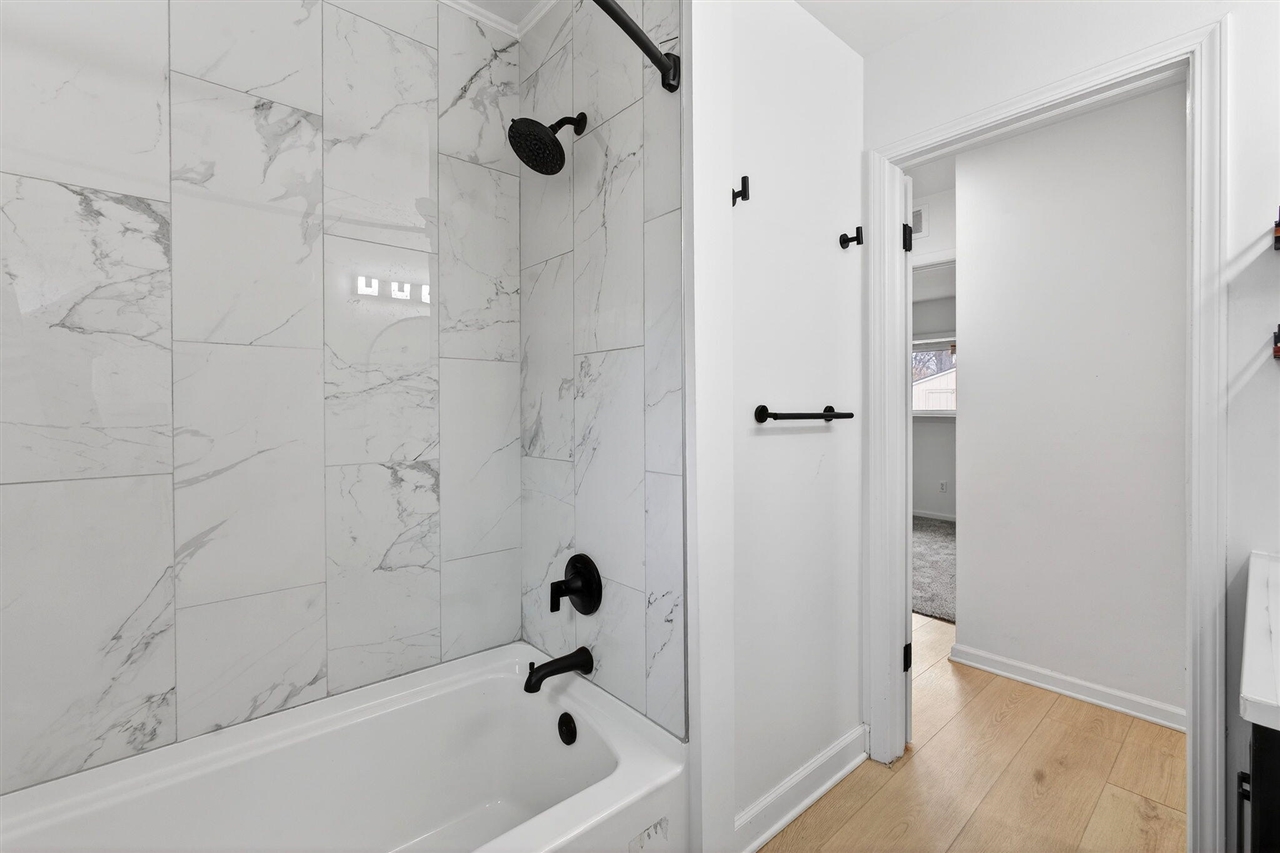 23245 Tuck Road, Farmington Hills, MI, 48336