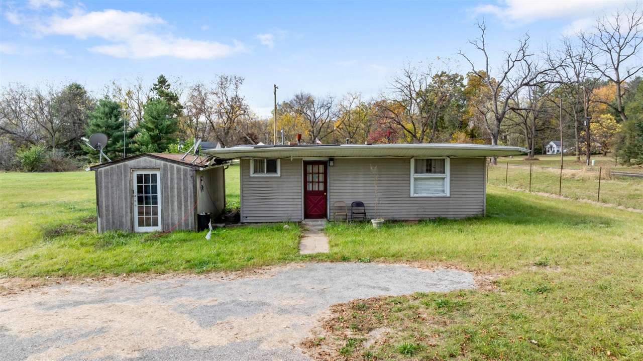 6501 Hawkins Road, Jackson, MI, 49201-9577