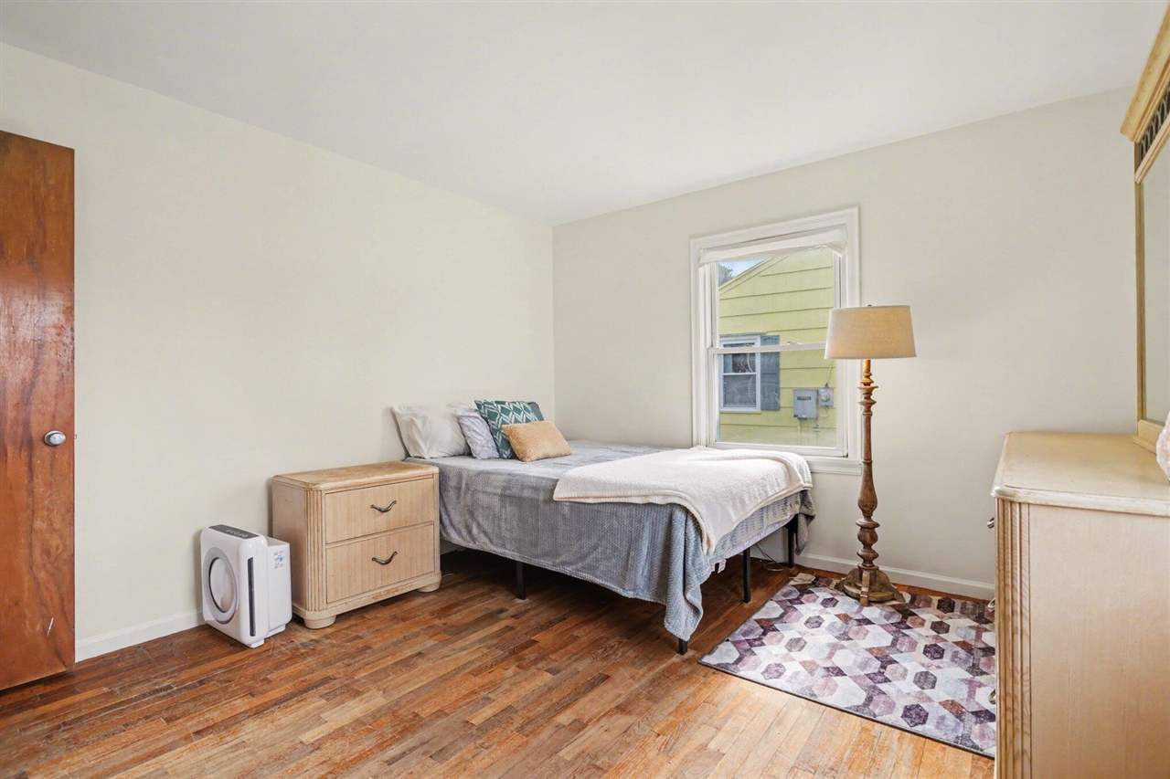 2305 Maple Drive, Jackson, MI, 49203-3650