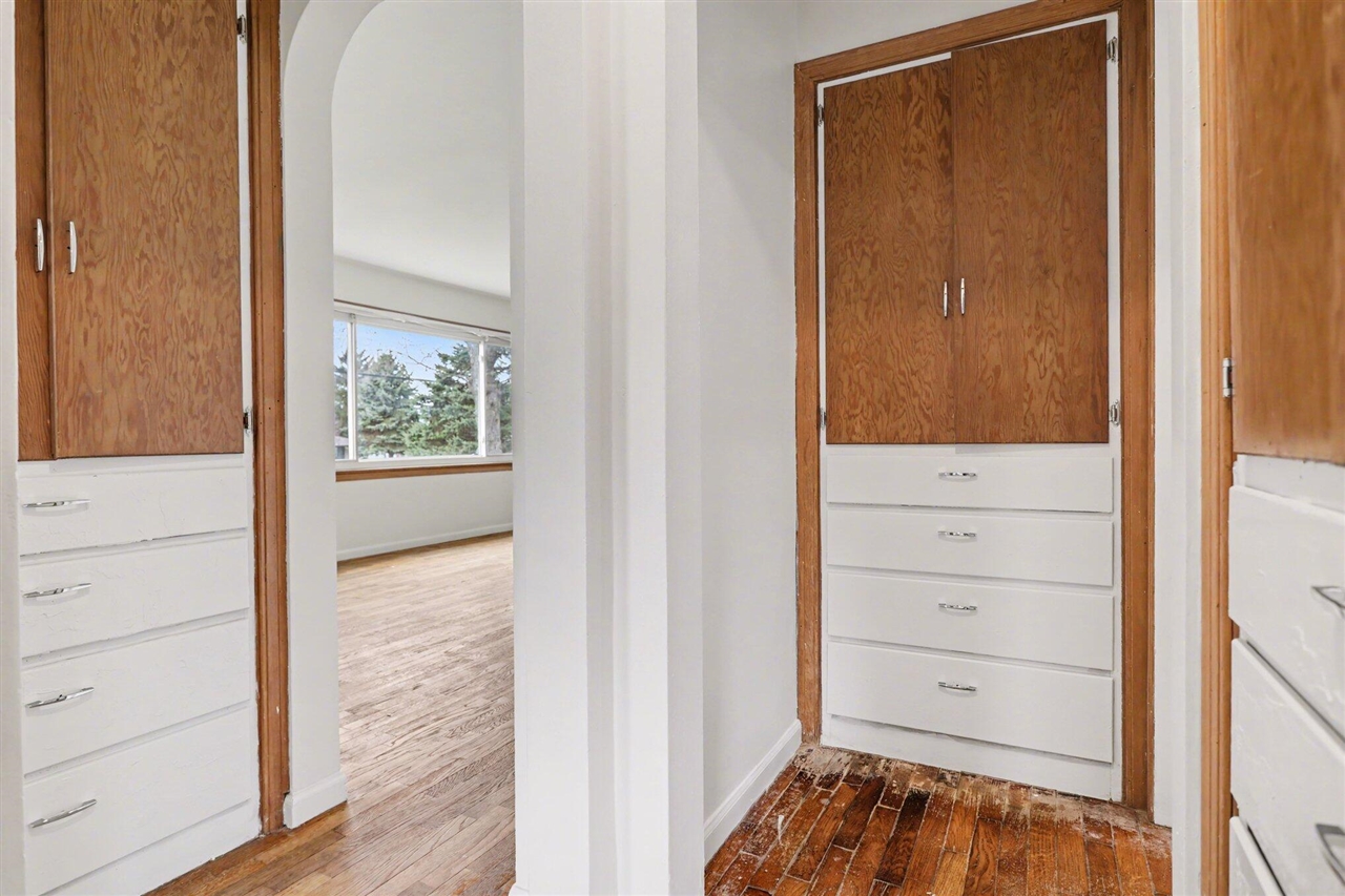 2305 Maple Drive, Jackson, MI, 49203-3650