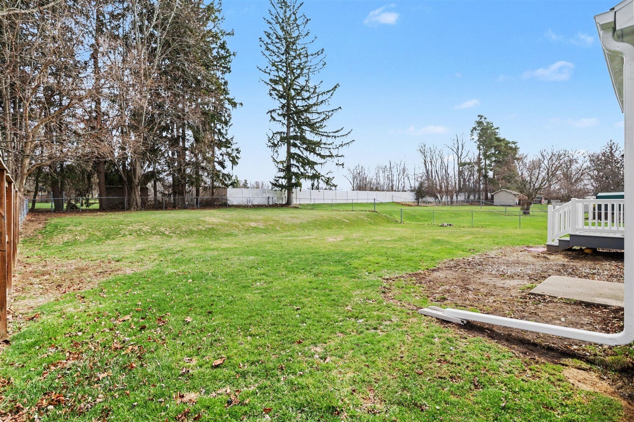 2305 Maple Drive, Jackson, MI, 49203-3650