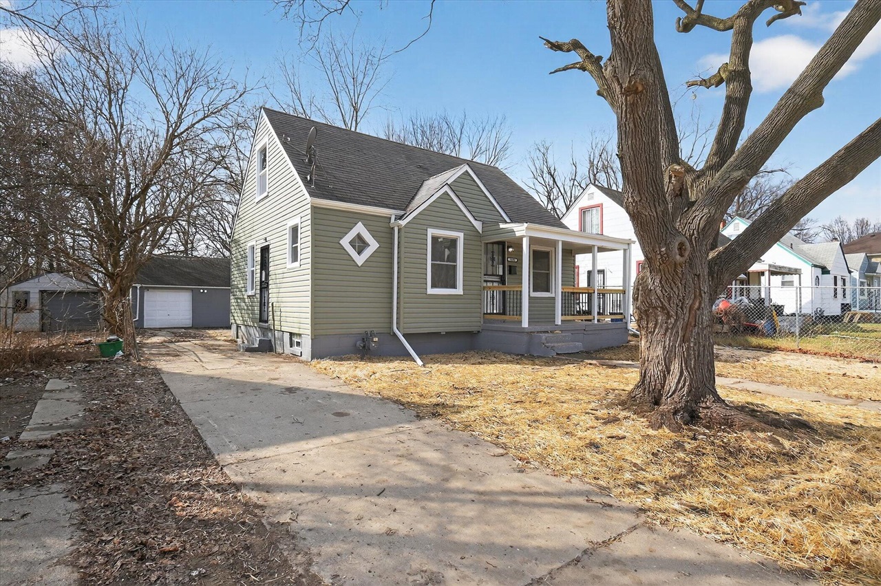 8449 Penrod Street, Detroit, MI, 48228-3132