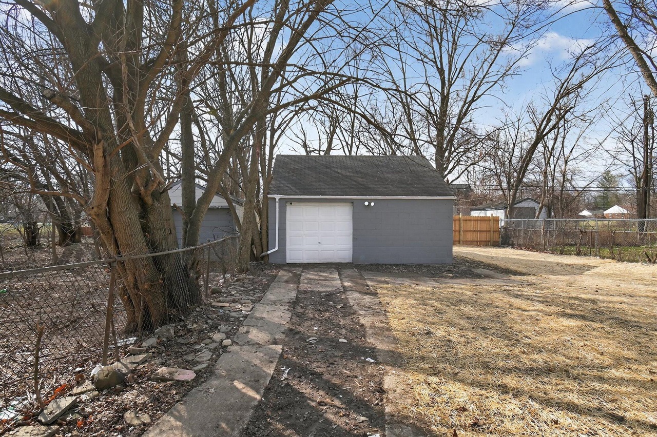 8449 Penrod Street, Detroit, MI, 48228-3132