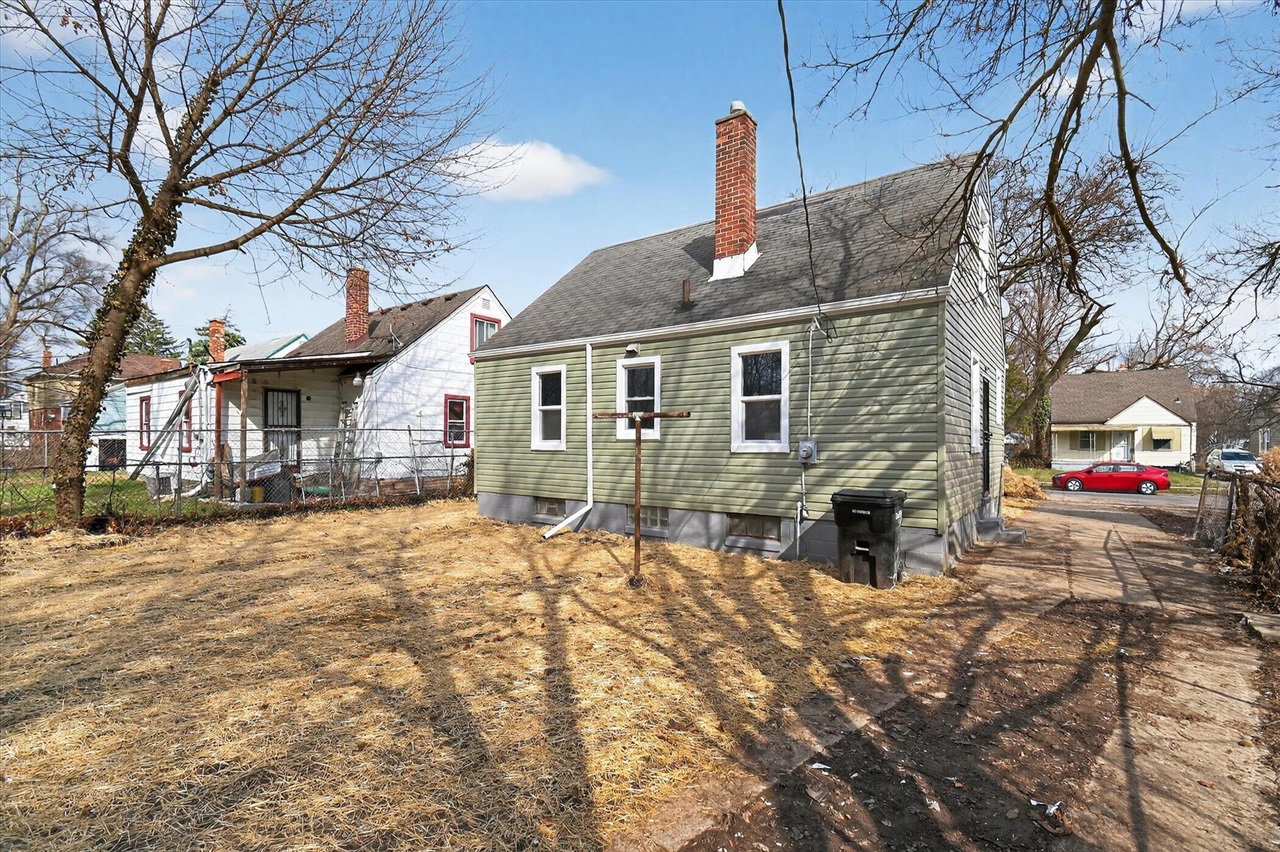 8449 Penrod Street, Detroit, MI, 48228-3132