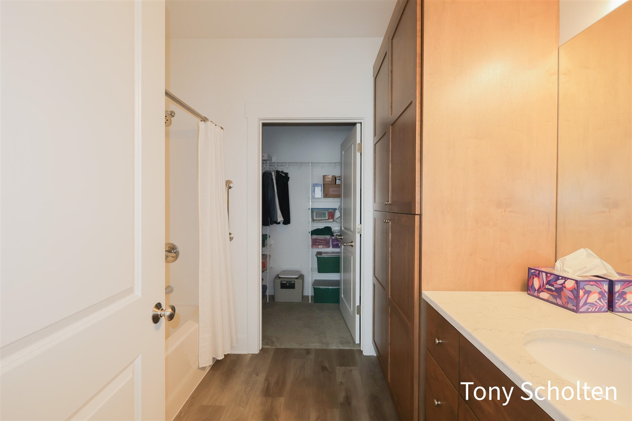 944 Harper Woods Drive, Byron Center, MI, 49315-8321