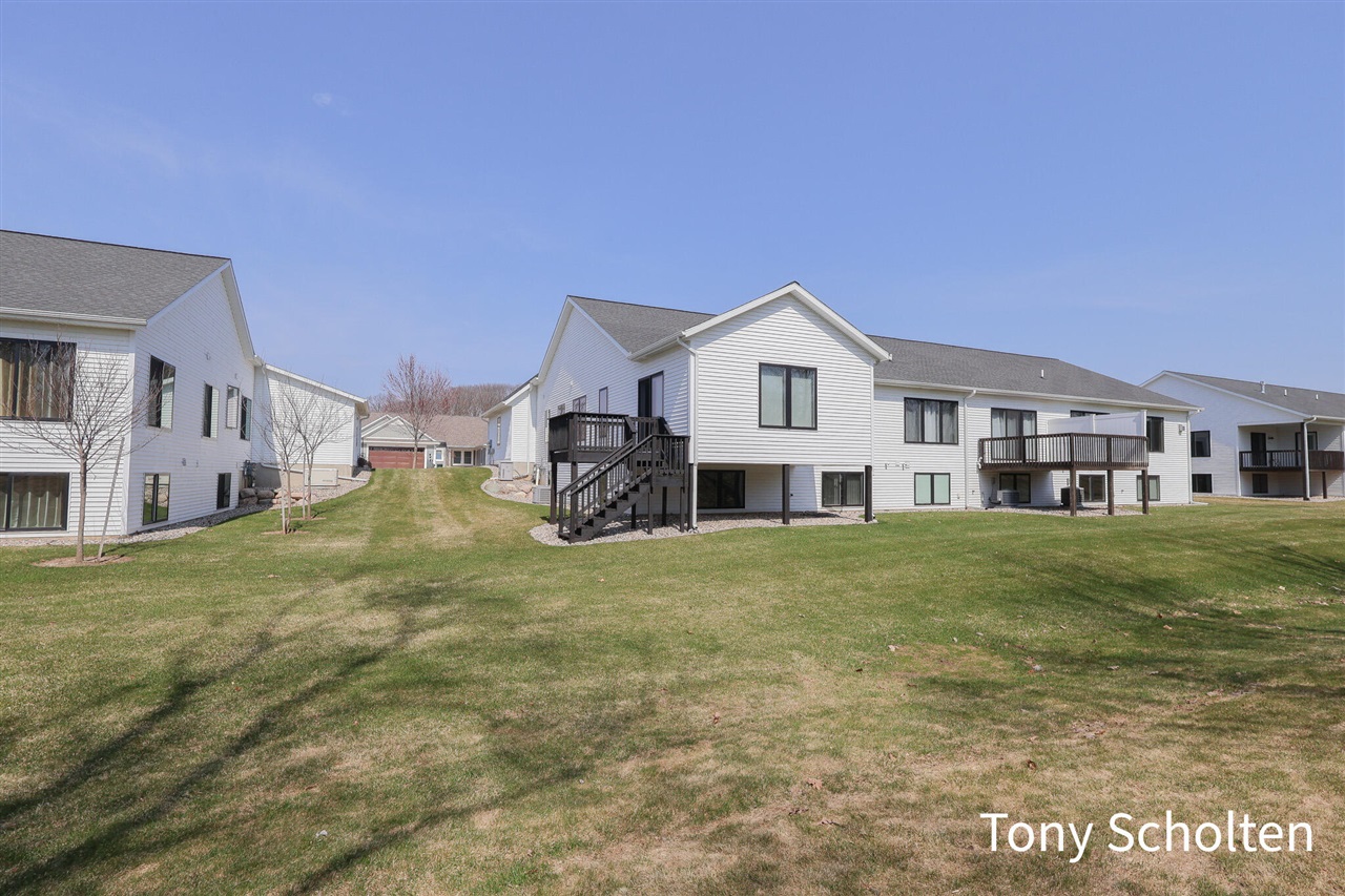 944 Harper Woods Drive, Byron Center, MI, 49315-8321