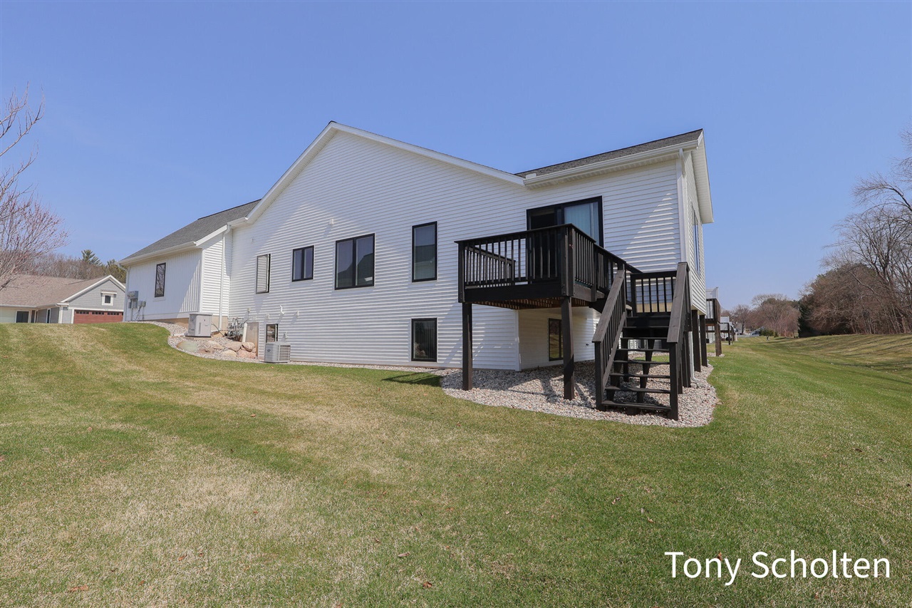 944 Harper Woods Drive, Byron Center, MI, 49315-8321