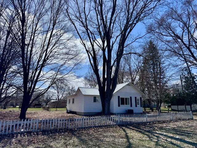 315 E Slosson Avenue, Reed City, MI, 49677-1232