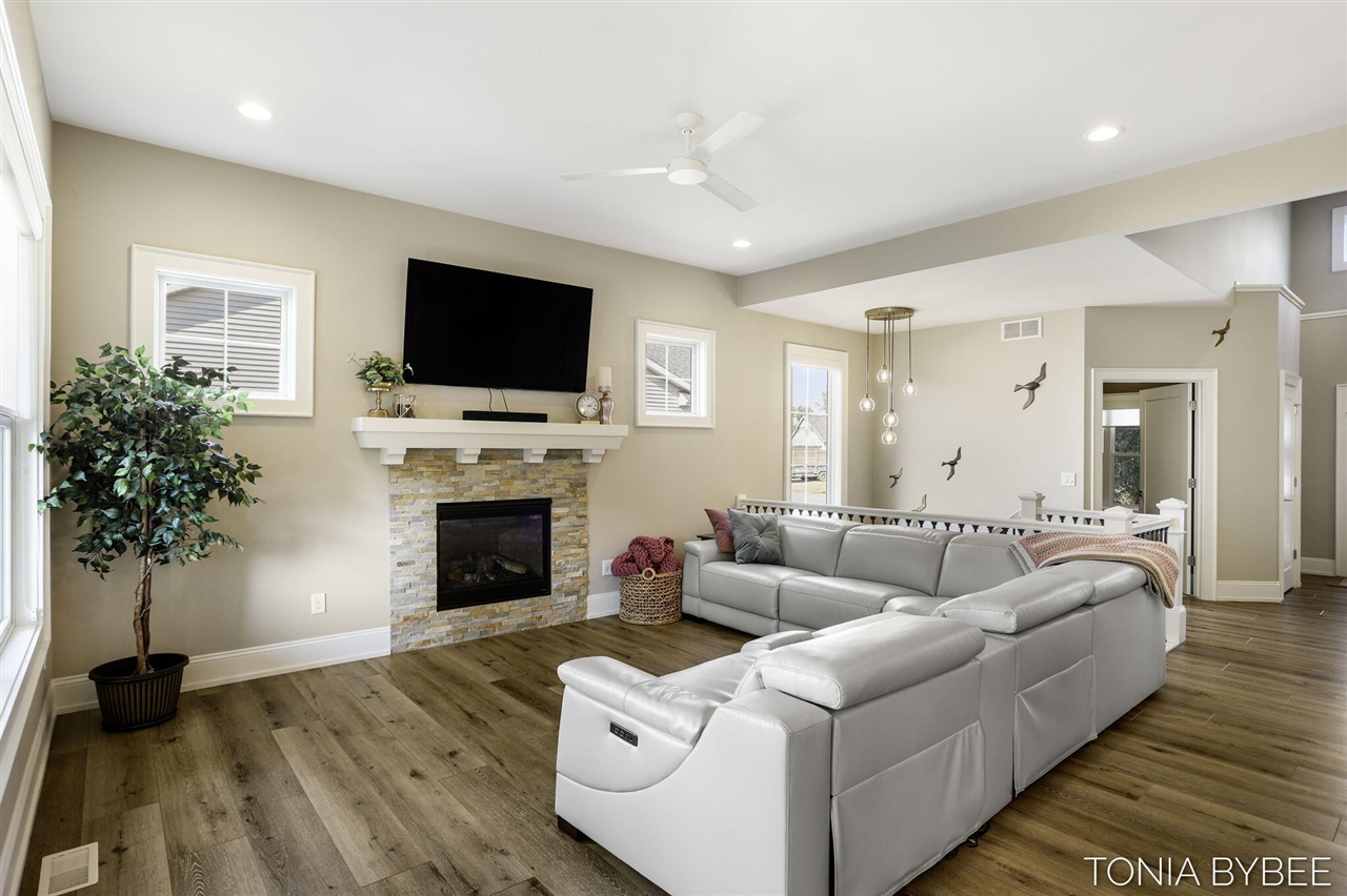 5565 Albright Avenue, Grandville, MI, 49418-9780