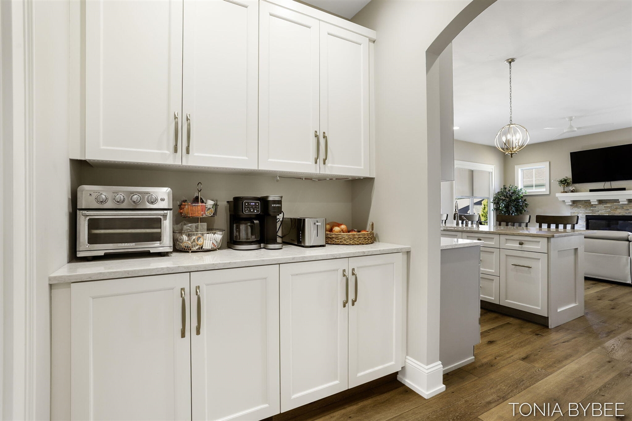 5565 Albright Avenue, Grandville, MI, 49418-9780