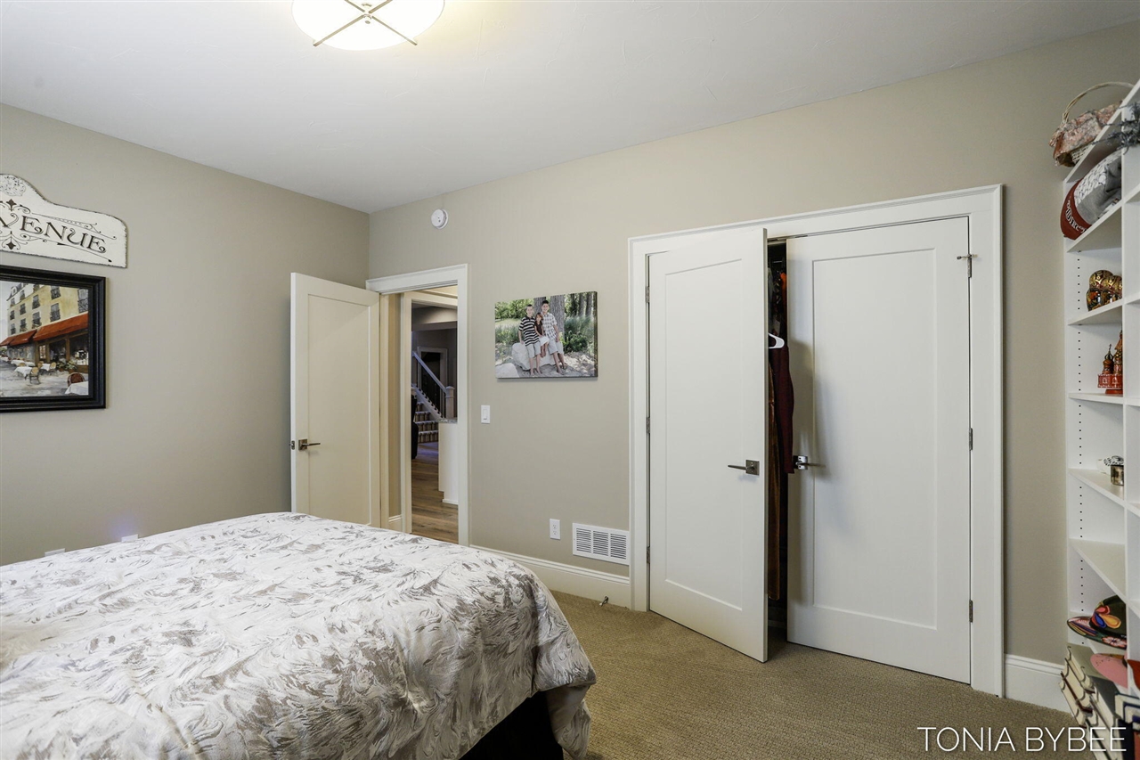 5565 Albright Avenue, Grandville, MI, 49418-9780